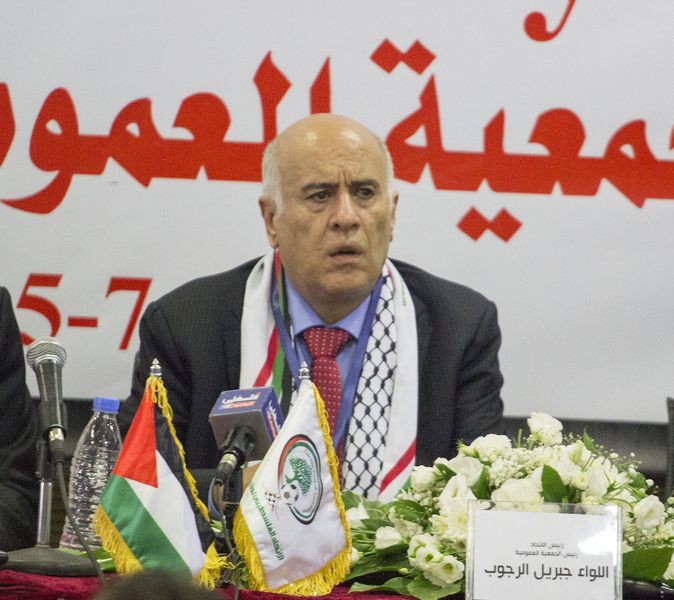 اللواء جبريل الرجوب يتحدث في  الاجتماع