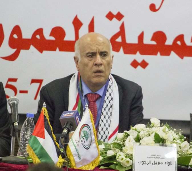 اللواء جبريل الرجوب يتحدث في الاجتماع