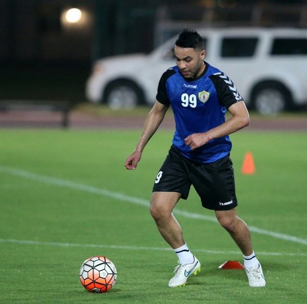 طلال نايف 
