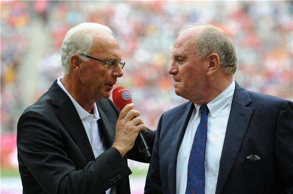 بيكينباور وهونيس