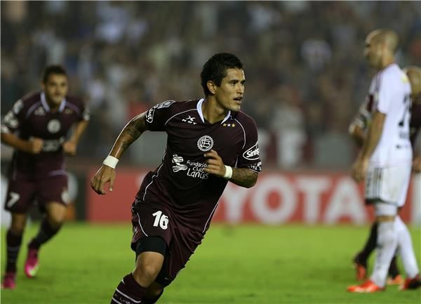 فيكتور أيالا