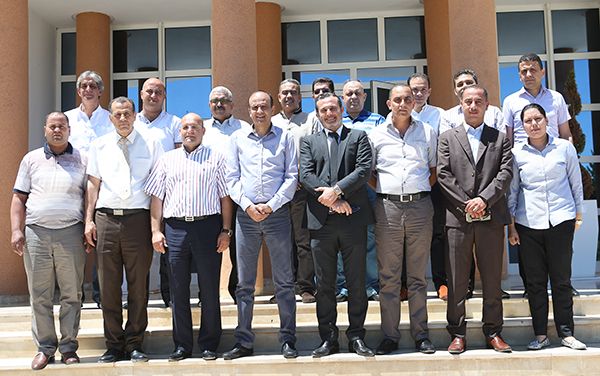 وديع الجريء في صورة تذكارية مع مكتب الرابطة الجديد