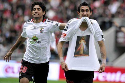 لاعب بنفيكا دي ماريا وفرحة الهدف الثاني لفريقه