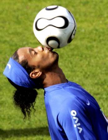 2006-06-08t170929z_01_pw10_rtridsp_2_sport-soccer-world