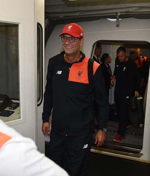 liverpool-fc-arriving-in-san-jose-california (5) (copy)