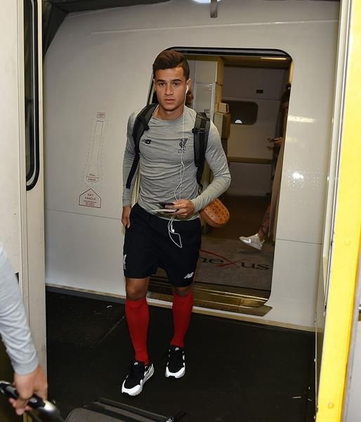 Liverpool-FC-arriving-in-San-Jose-California%20(4)%20(Copy)