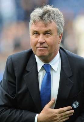 هيدينـك يبادل جماهير الستامفورد بريدج التحيـة