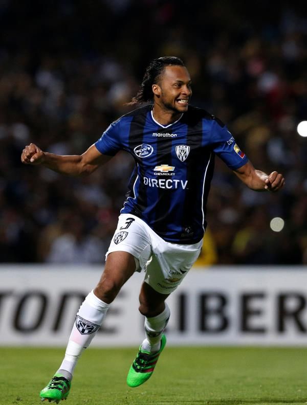  أرتورو مينا