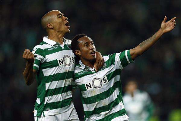 جواو ماريو (يسار)