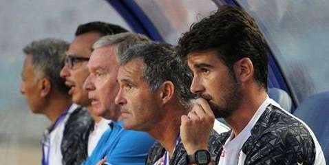 الطاقم الفني 