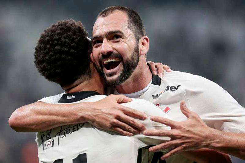 23-51-gol-de-danilo-faz-timao-igualar-maior-invencibilidade-da-arena (copy)