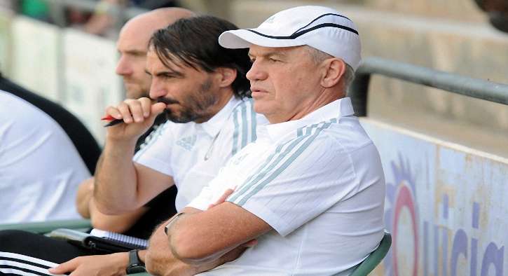 مدرب الوحدة الإماراتي