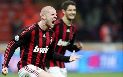 سيندروس يحتفل بهدفه بمرمى ليتشي الذي سُجل في الدقائق الأخيرة من المباراة