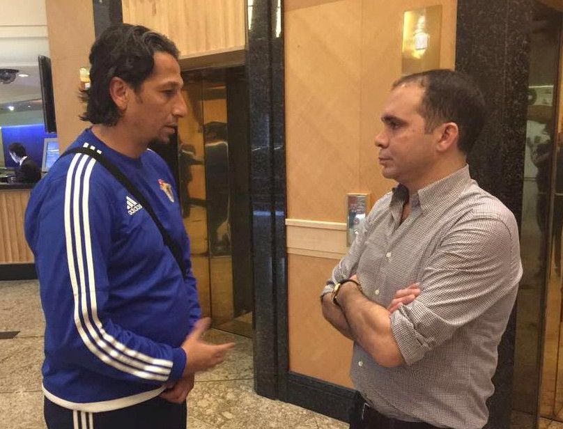 الأمير علي وأبو زمع