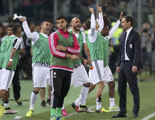 2016-05-21t213245z_1408795773_lr1ec5l1nuaa1_rtrmadp_3_soccer-italy-coppa_reuters