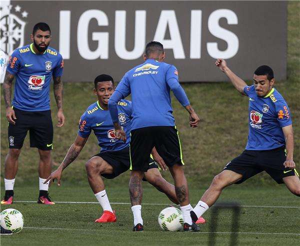 باربوسا اقصى اليسار