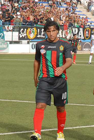 صلاح الدين عقال 