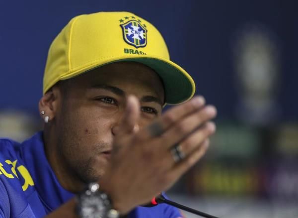 نيمار دا سيلفا في المؤتمر الصحفى