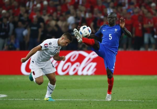نجولو كانتي مع منتخب فرنسا في اليورو
