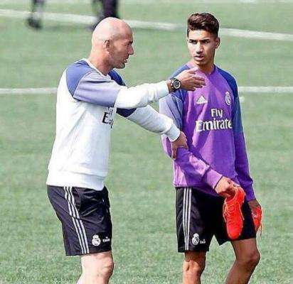  أشرف حكيمي رفقة زيدان فى تربص ريال مدريد