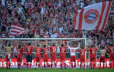 لاعبوا البايرن ميونخ يودعون جماهيرهم