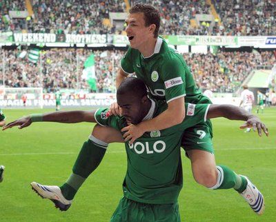 البرازيلي جرافيتي والبوسني ادين دزيكو 