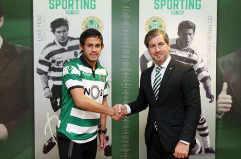  مارسيلو ميلي أثناء تقديمه