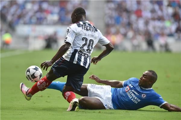 من لقاء مونتيري ضد كروز أزول