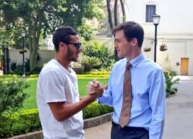 رمضان صبحي مع السفير