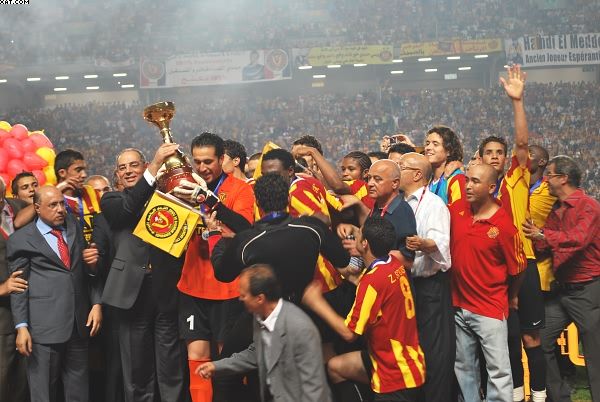 الكسراوي وزملاؤه ولحظات الإحتفال باللقب العربي