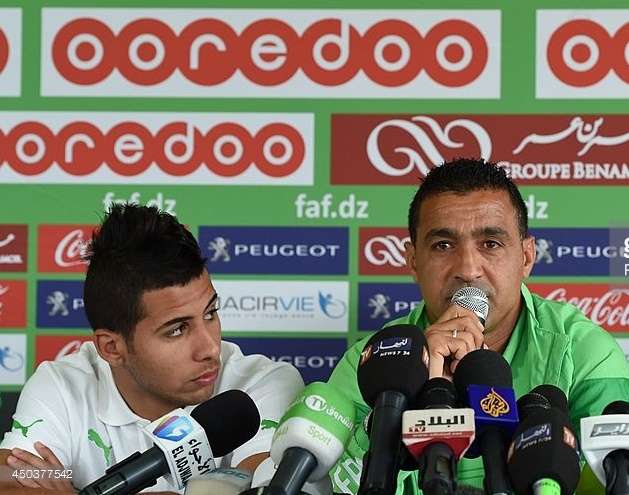 عبد الحفيظ تاسفاوت (يمين)