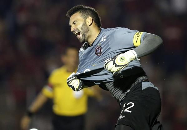 2014-02-06t023528z_573729331_gm1ea260tbg01_rtrmadp_3_soccer-libertadores_reuters