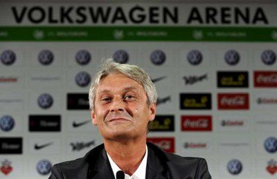 أرميـن فـيـه - المديـر الفنـي الجديـد لنـادي فولفـسـبــورغ -