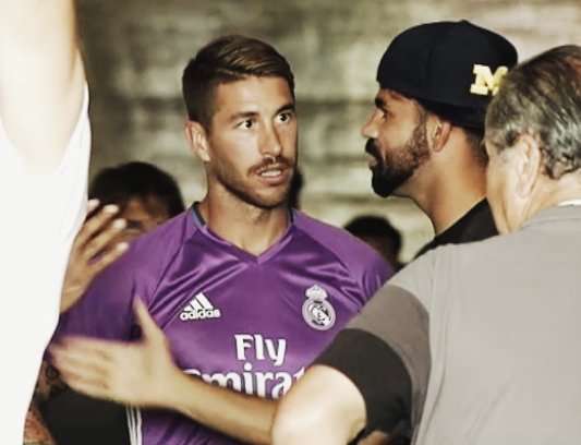 ramos-y-diego-costa--cazados-hablando-en-el-tunel-de-vestuarios--cuatro