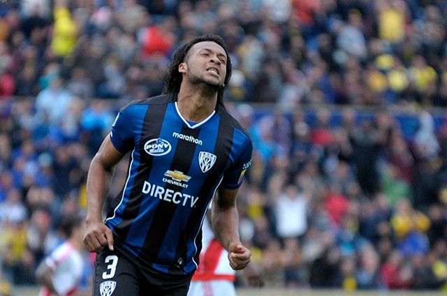 ارتورو مينا