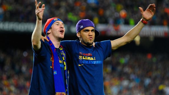lionel messi daniel alves