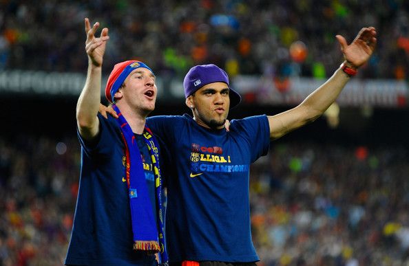 lionel messi daniel alves