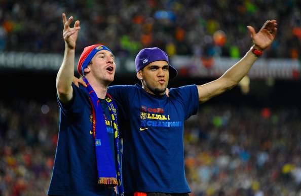 lionel messi daniel alves