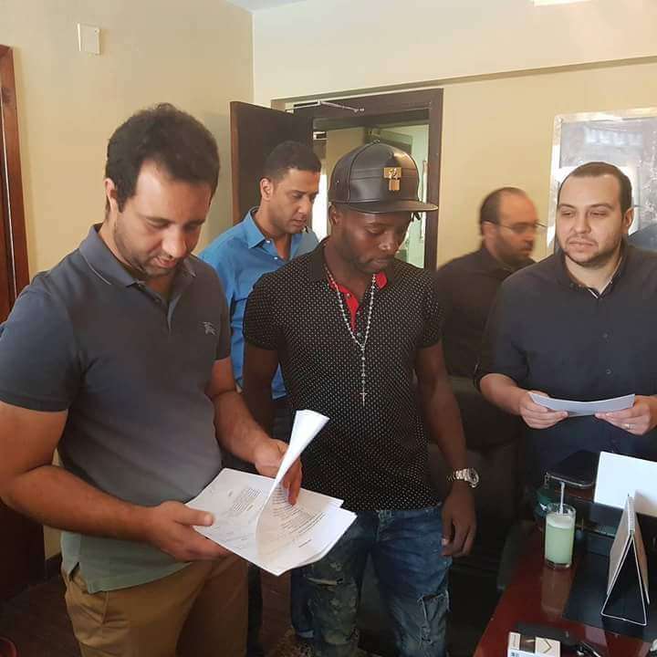 ستانلي بعد توقيع العقد