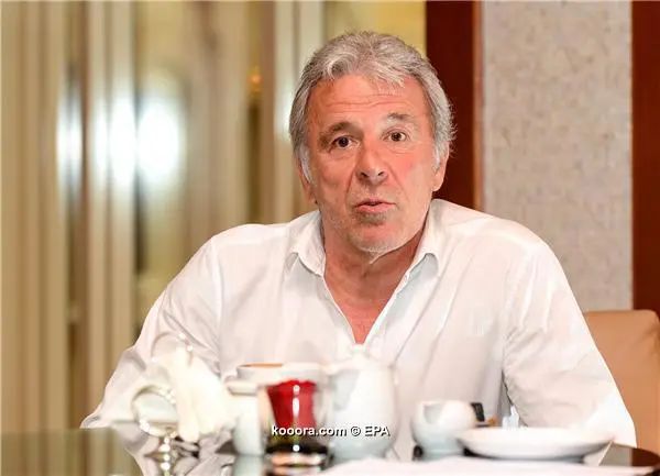 ?i=epa%2fsoccer%2f2013-05%2f2013-05-09%2f2013-05-09-03693745_epa