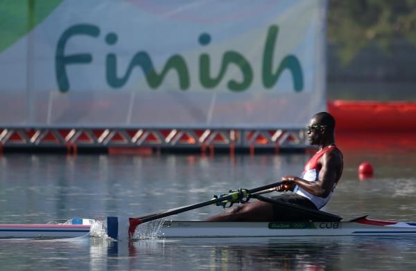 2016-08-06t120436z_1866348588_rioec860xj90z_rtrmadp_3_olympics-rio-rowing-m-singlesculls_reuters