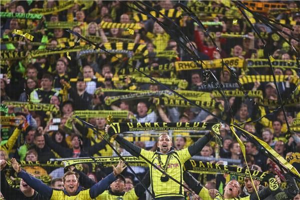 جماهير بوروسيا دورتموند