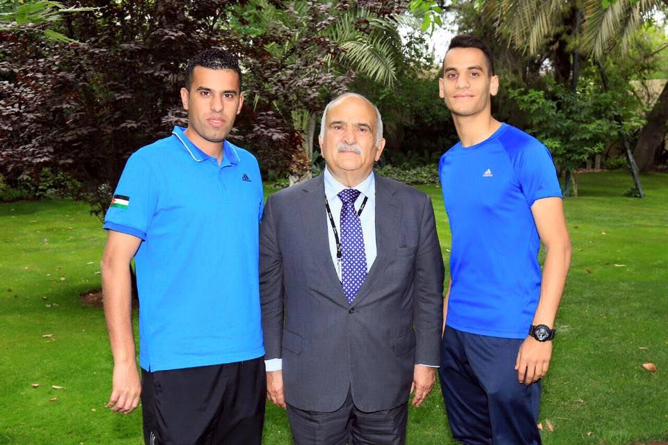 الأمير الحسن يتوسط أبو غوش والمدرب العساف