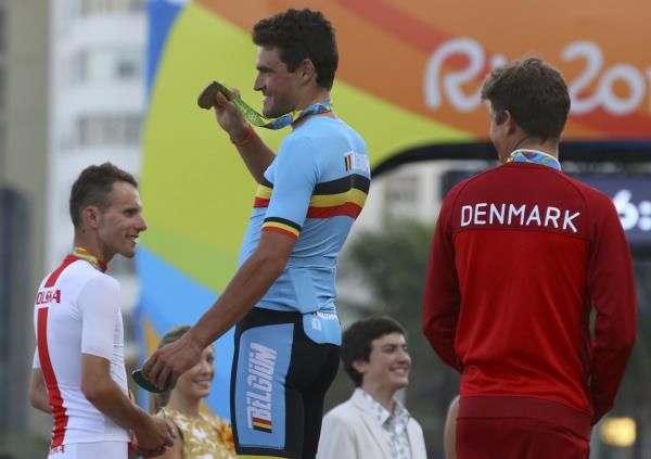 2016-08-06t201425z_369598934_rioec861k7wjn_rtrmadp_3_olympics-rio-road-m-race_reuters