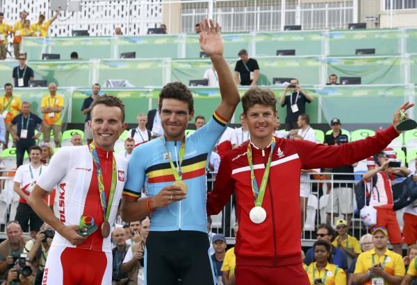 2016-08-06t200227z_1712310288_rioec861jnzfm_rtrmadp_3_olympics-rio-road-m-race_reuters