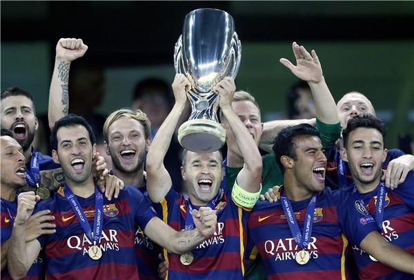 برشلونة بطل نسخة 2015