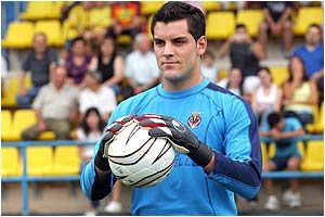 فييرا المرشح الابرز لحراسة المرمى الاورغواياني