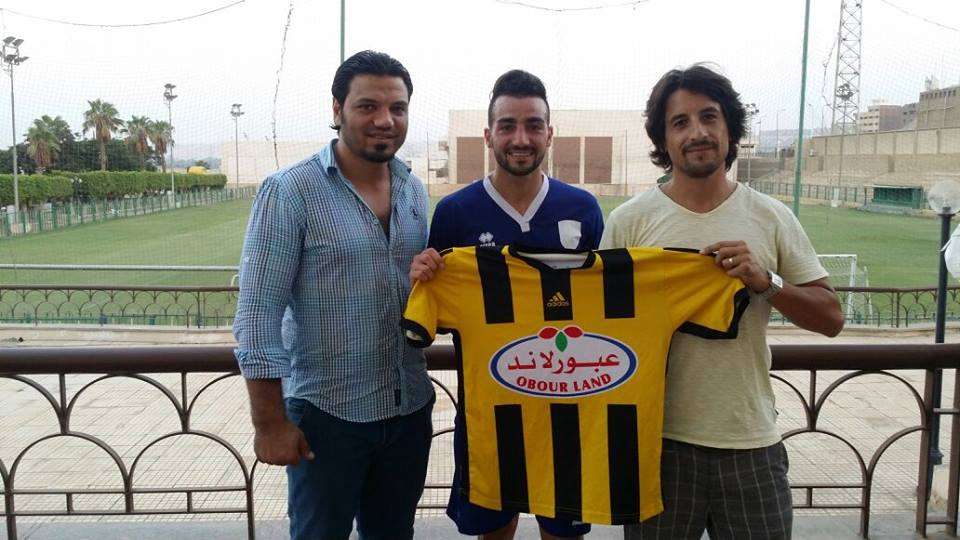  عبدالله جابر يرفع قميص المقاولون العرب