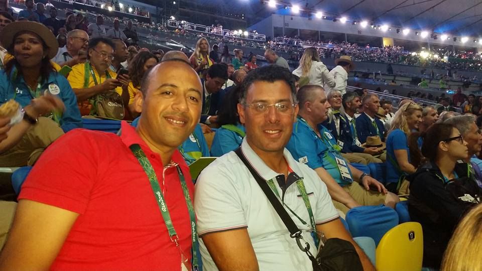 هشام برتقيز مع الحكم الدولي الجزائري حكيم فاتح