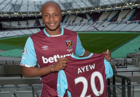  اندريه ايو بقميص الفريق